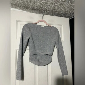 Wilfred cut out middle top